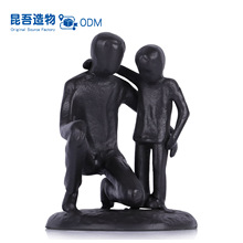 欧式铸铁父子牵手摆件现代客厅桌面装饰金属雕像父亲节纪念礼物