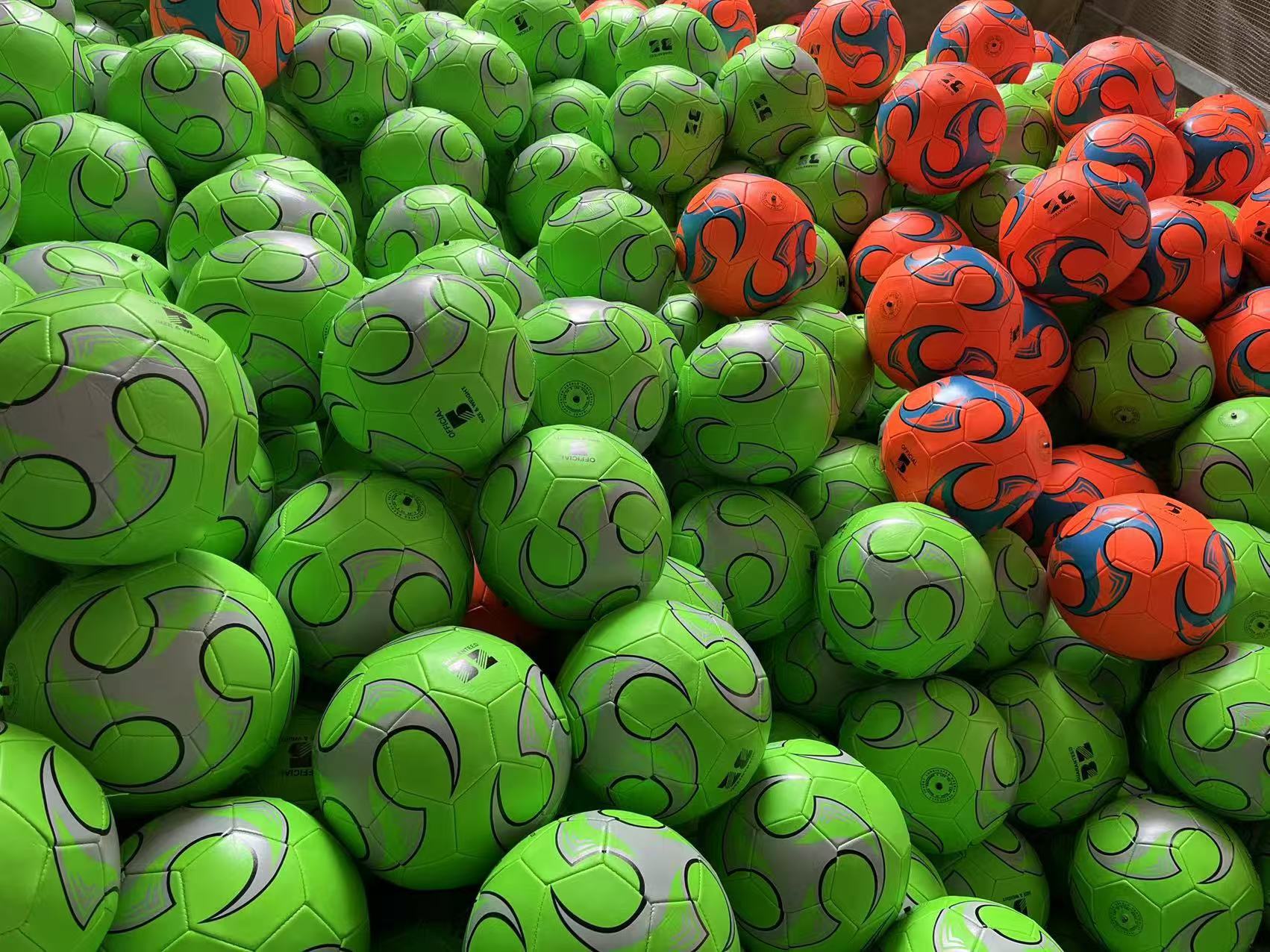 Set palloni da calcio per allenamento e partite bambini_voghion.com