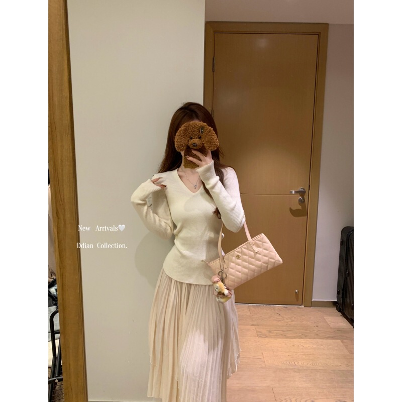 温柔风软糯坑条内搭针织毛衣女2025秋季气质V领简约修身打底上衣|undefined