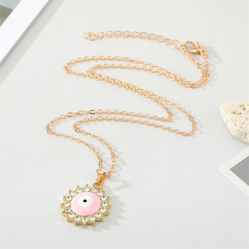 Retro Rhinestone Drip Oil Round Heart-shaped Eye Necklace Wholesale display picture 3