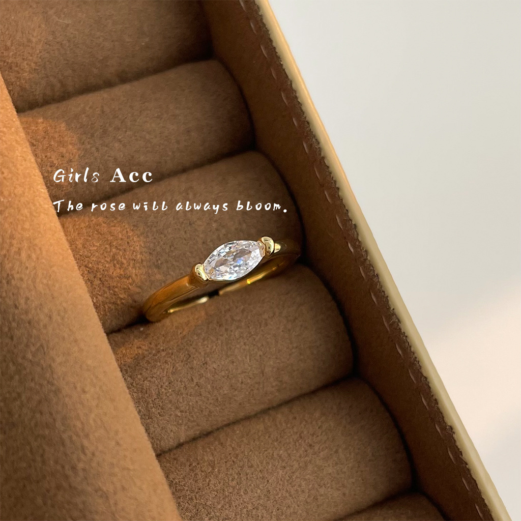 2_0038_耳语场景新水印 拷贝 39.jpg