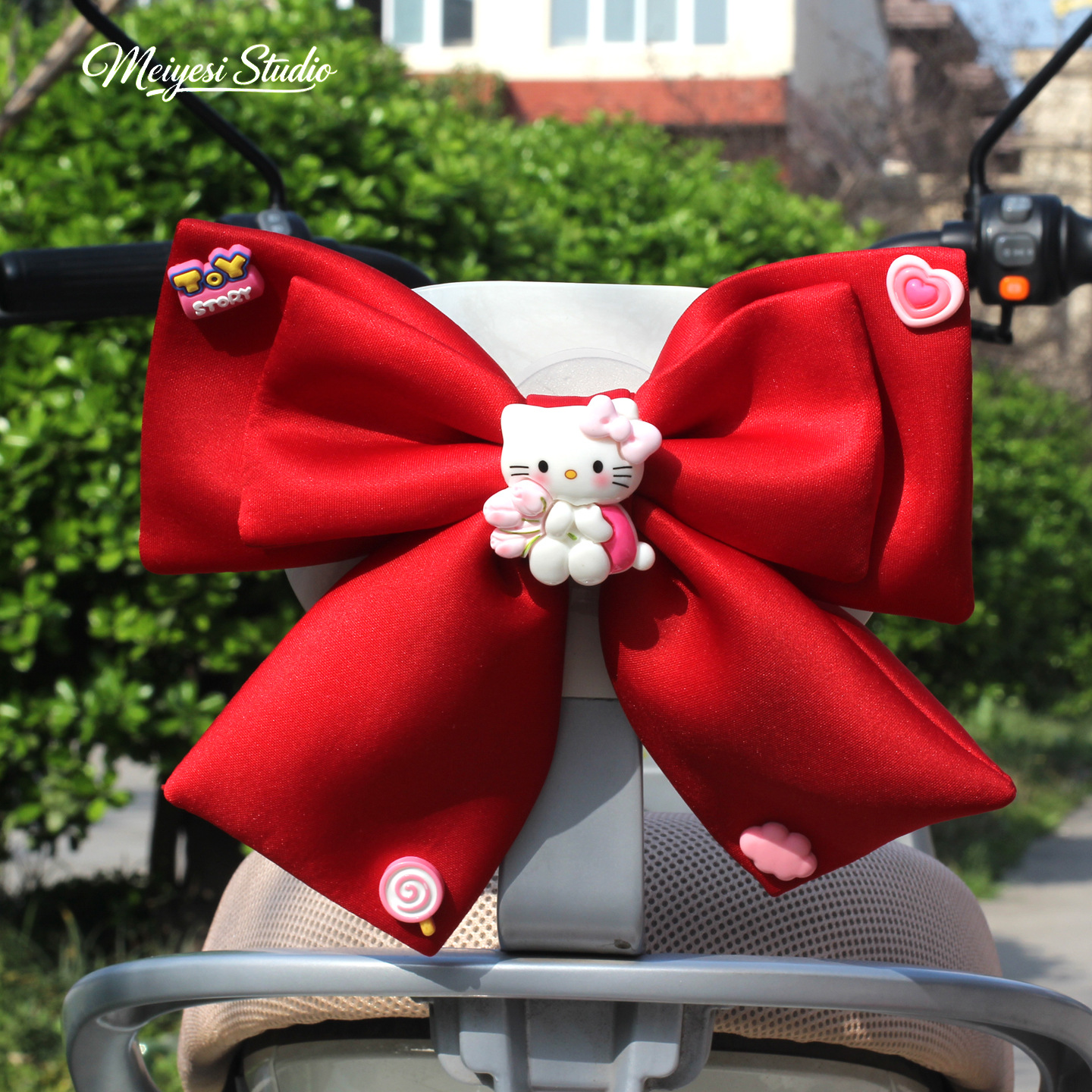 Nuevo 2026 coche eléctrico arco decoración accesorios pequeños accesorios de la batería de la cola de los accesorios adornos de la cola lindos
