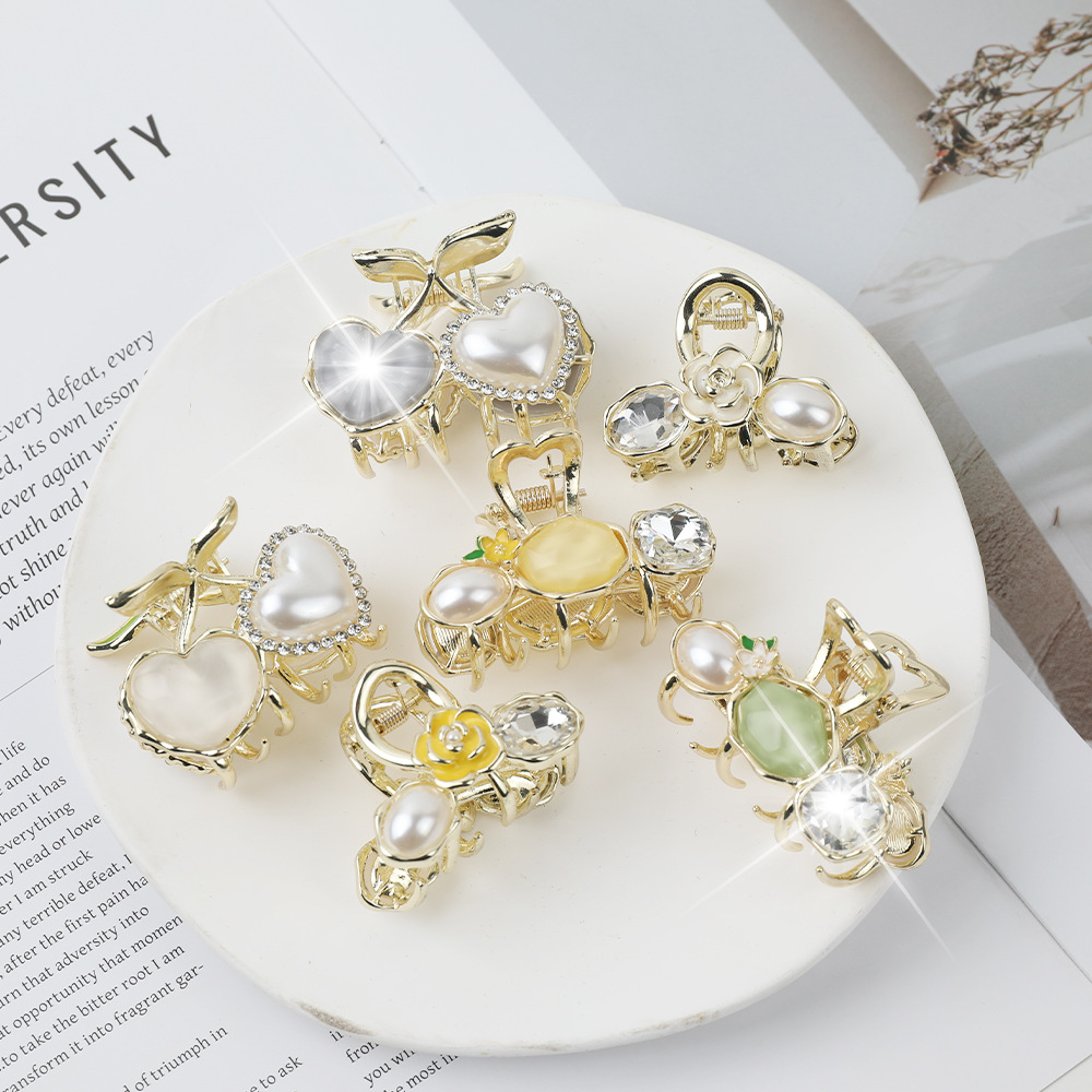 Fresh cute sophisticated hairgrip pearl