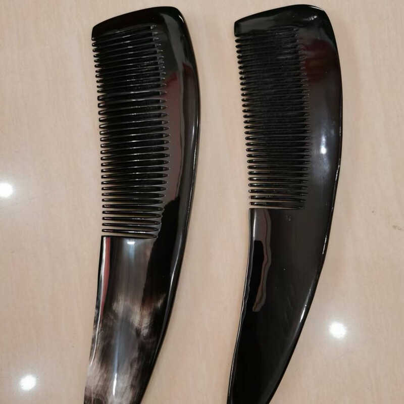Factory wholesale 12 to 26cm black flower bent up and down yak horn comb hairdressing comb pointed horn comb vacuum independent packaging