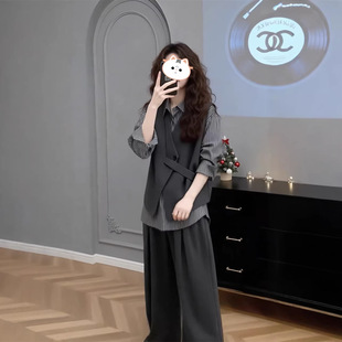 ���ﴩ��һ����Ů��a��mm�߼������b�����R���r�����ѝ��������