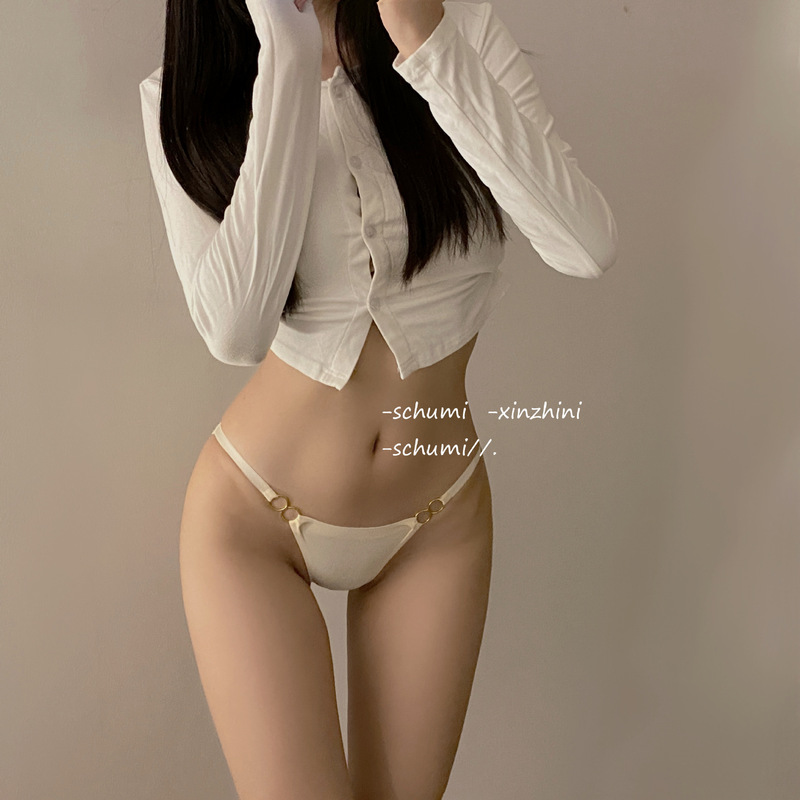 Silky hot girl * Japanese series simple seamless ice silk underwear women's low waist metal briefs with emotional appeal wholesale