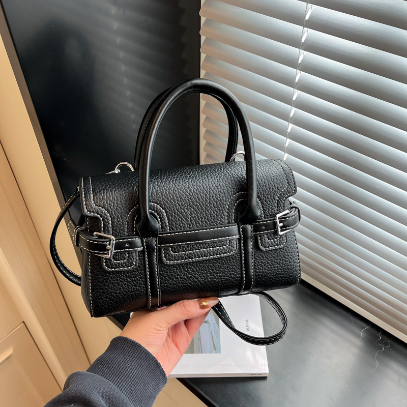 Bolso de mano transfronterizo de mujer 2025 nuevo nicho de invierno de alta calidad bolso de mujer de viaje retro mochila de hombro