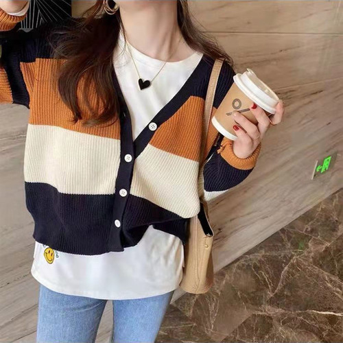 The laid-back style loose, casual and versatile sweater jacket is a new fashion hooded knitted cardigan for women in the autumn and winter of 2022 pic 10