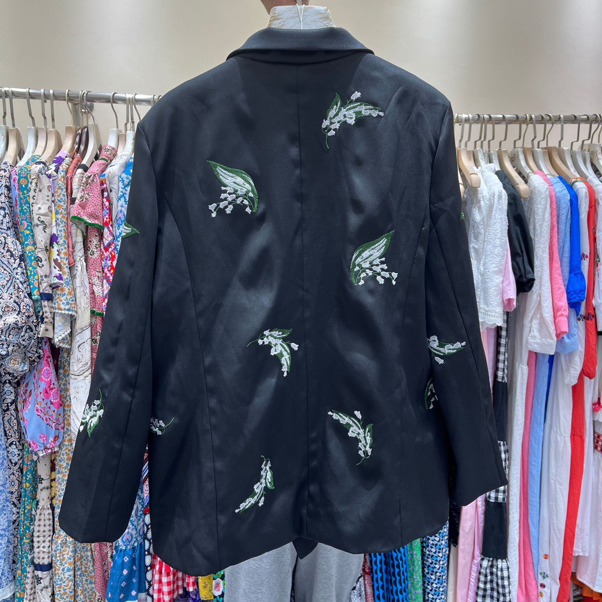 Women's Black Embroidered Blazer Stylish Loose Fit Jacket For Women_voghion.com