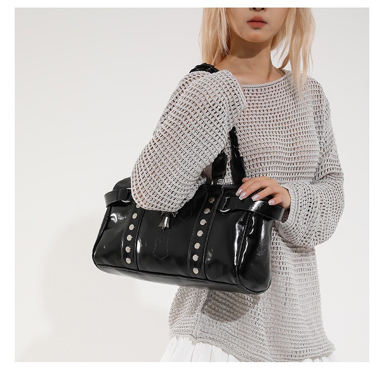 Women's Retro Y2K Motorbike Punk Multi-Pocket Faux Oil Wax Cracked Leather Handbag & Crossbody Bag - Thumbnail 3