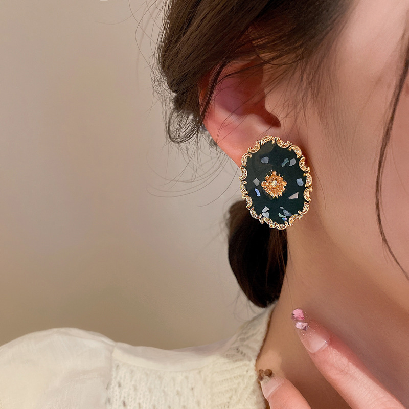 Drop Earrings Classification 1 Pair Quantity 1 Pair Retro Geometric Water Droplets Flower Alloy Plating Artificial Pearls Women's Drop Earrings