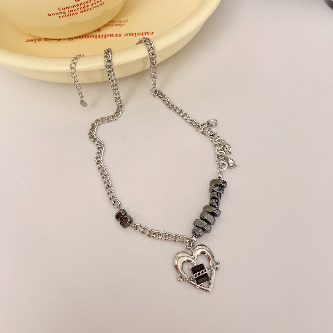 Retro Heart Shape Titanium Steel Plating Pendant Necklace 1 Piece