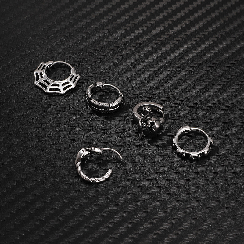 1 Piece Quantity Holiday, Street Occasion 1 Piece Stainless Steel Stone-Free Ear Cartilage Rings & Studs Skull Plating Unisex