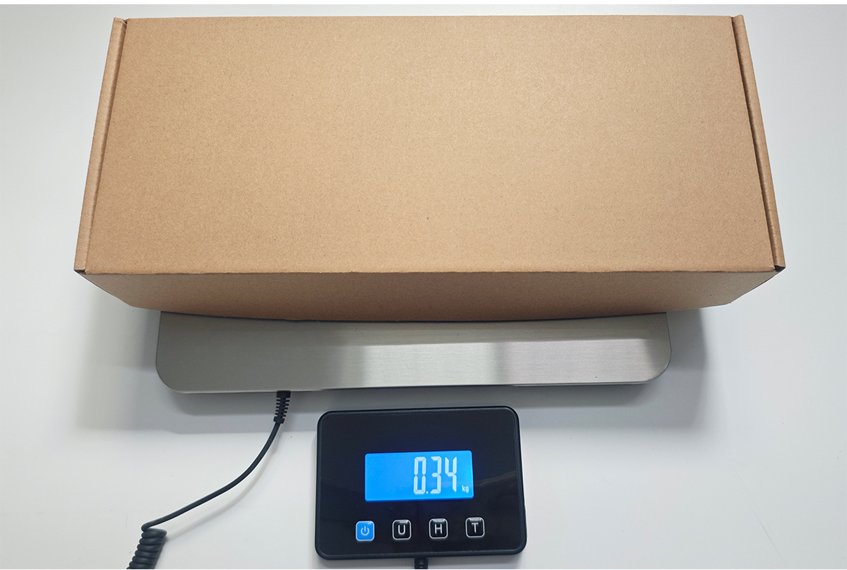 Suitable for the 40 series Alphard and Vellfire, this includes a silicone pad for the center console table, a protective cover for the second-row armrest box, and a dust-proof, non-slip cover