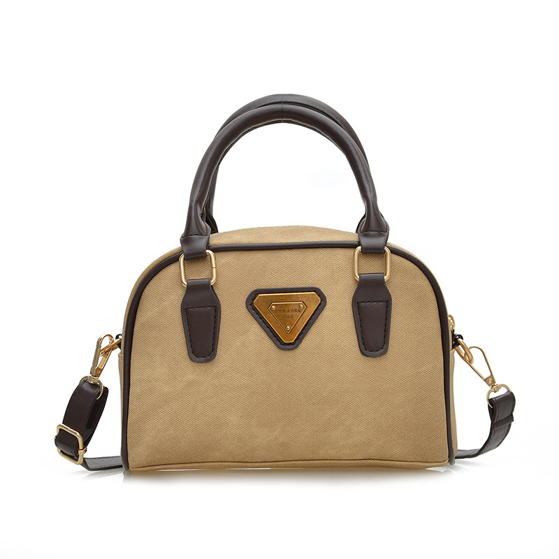 Color retro bolso mujer 2025 primavera y verano nuevo bolso de almohada de mano textura de moda personalidad mochila de viaje