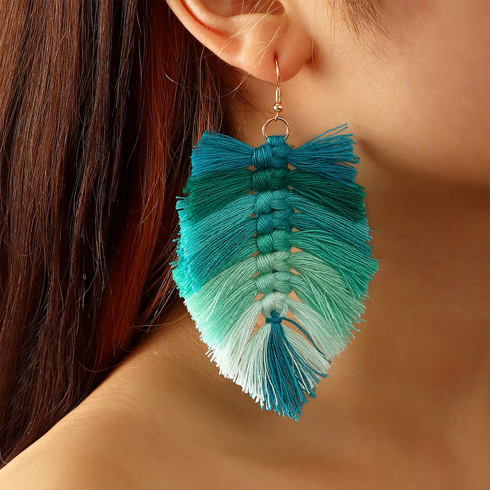 Naizhu Handmade Diy European And American Bohemian Tassel Earrings Vintage Feather Long Earrings Ethnic Earrings display picture 3