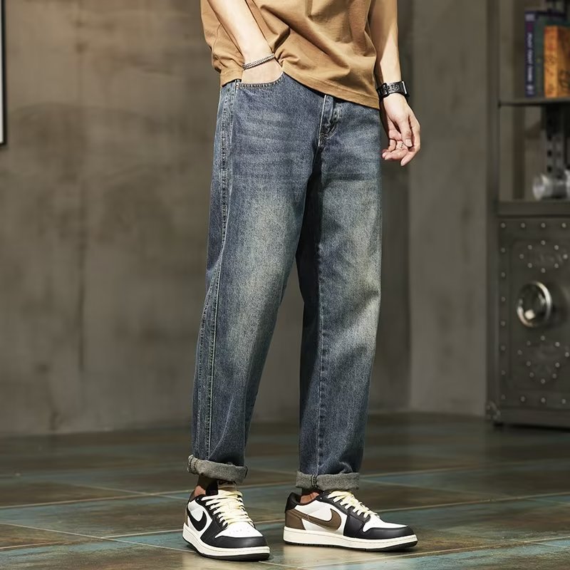 Vaqueros para hombres nueva versión coreana de pantalones delgados de pies pequeños marca de moda shuai 2024 primavera y verano pantalones de mezclilla de nueve puntos