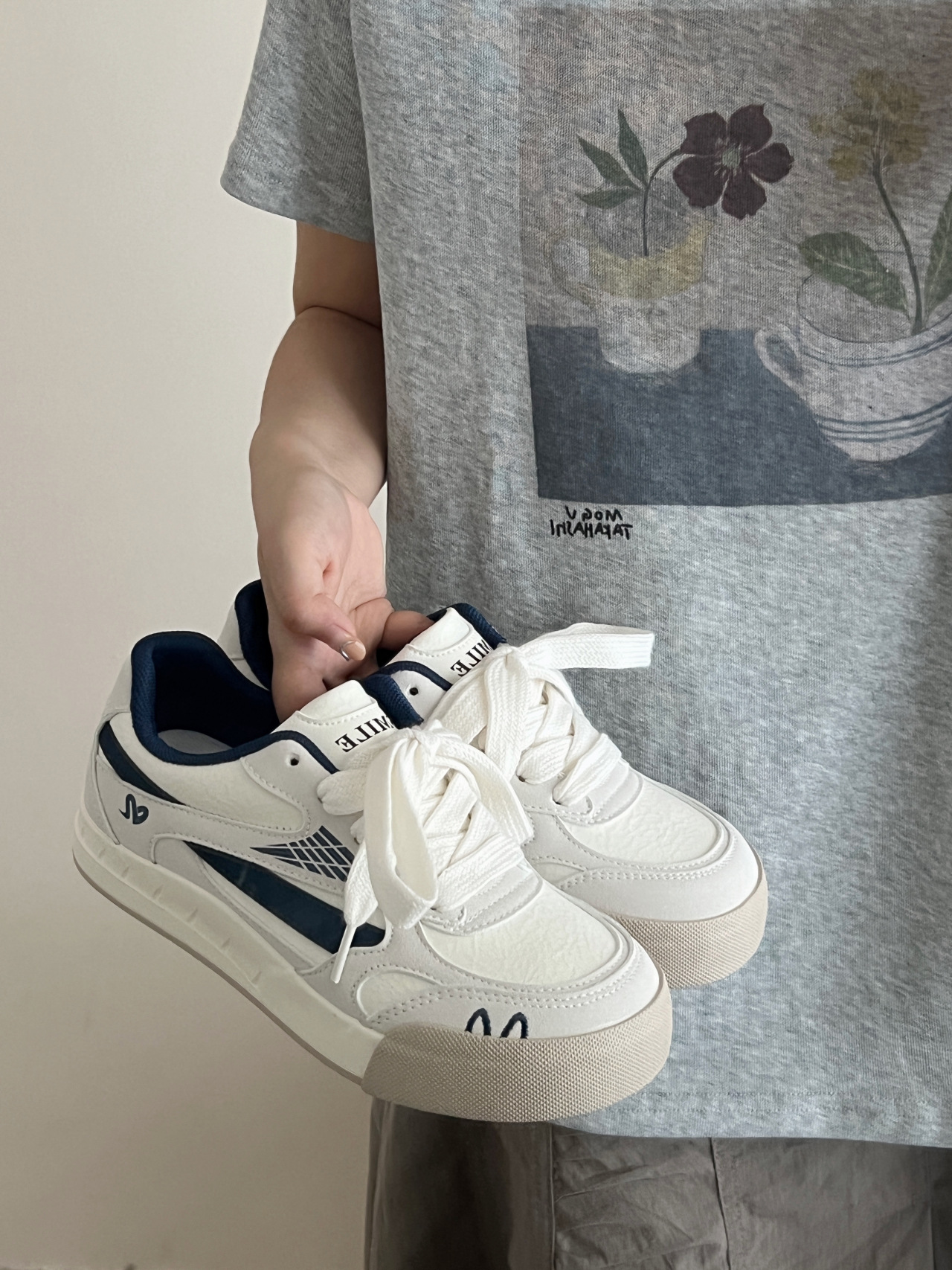 Baer zapatos de pan para mujeres otoño de 2025 nuevo nicho universitaria zapatos de skate para mujeres coreanas zapatos de mujer clásicos