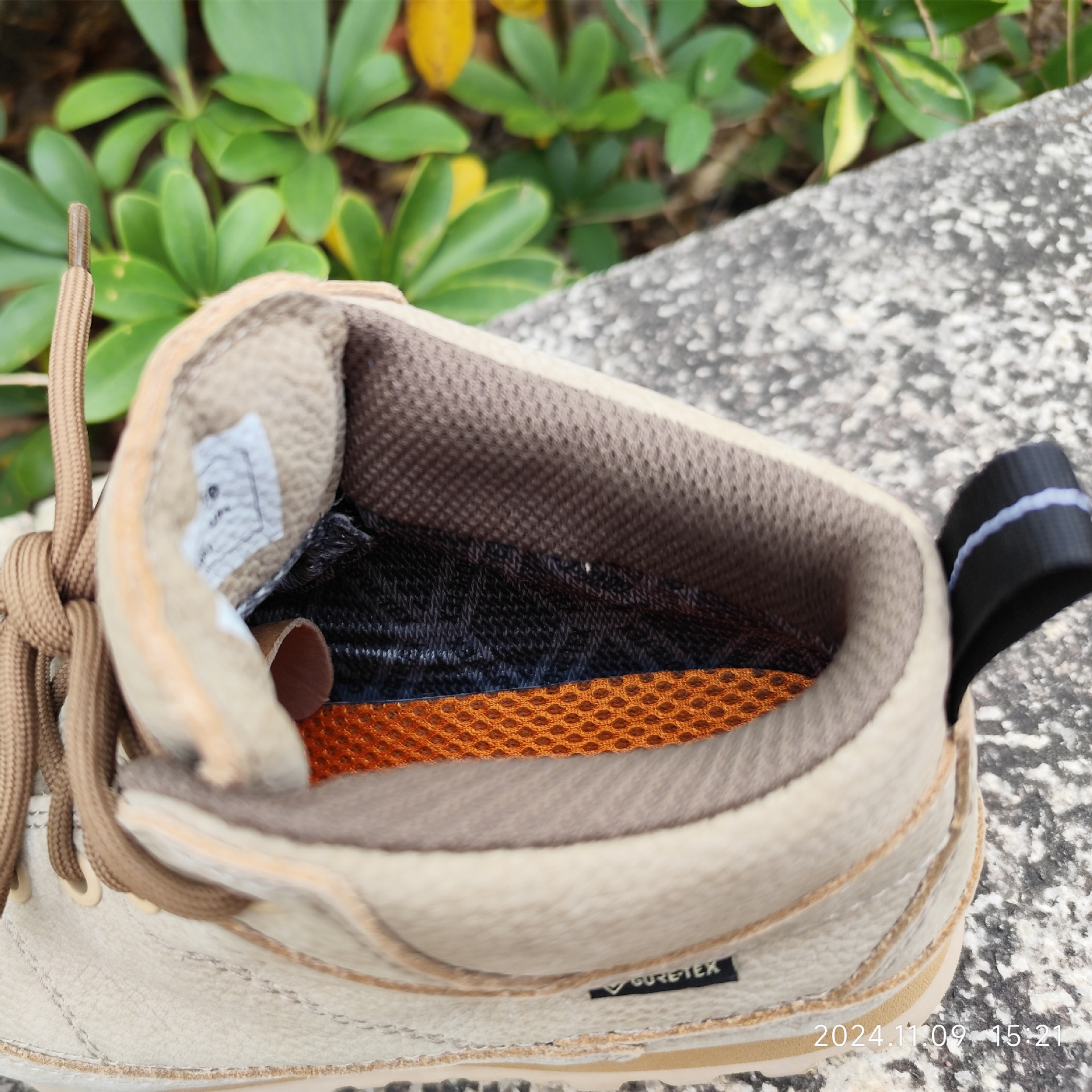 ShoeGlobe Dongwu Outdoor Factory Hiking Mountaineering Waterproof Men's Women's Genuine Leather Top Layer Cowhide Sports Shoes_voghion.com