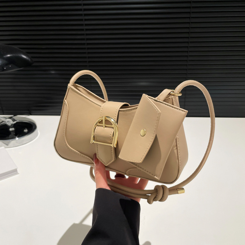 2024 invierno nuevo estilo de moda extranjero cinturón retro texturas coreanas de hombro único bolso de brazo portátil de mujer