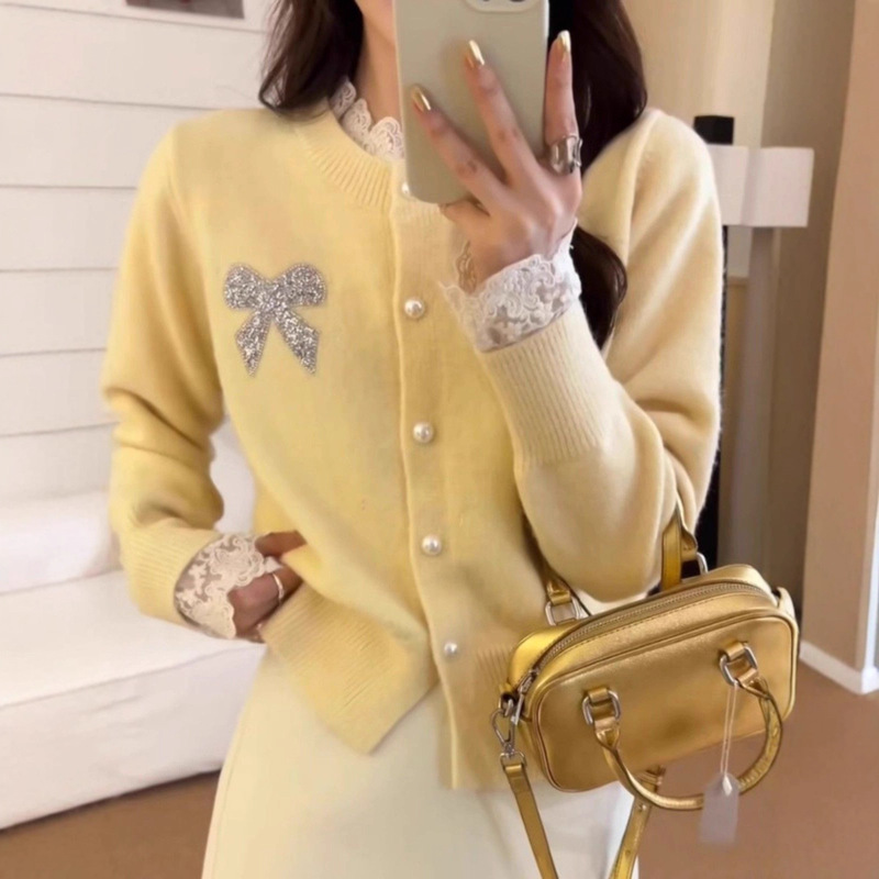 French Sweet Lace Knitted Cardigan Jacket for Women in Autumn and Winter Christmas Gentle Style Soft Waxy Sweater Fat mm Slimming Look Top