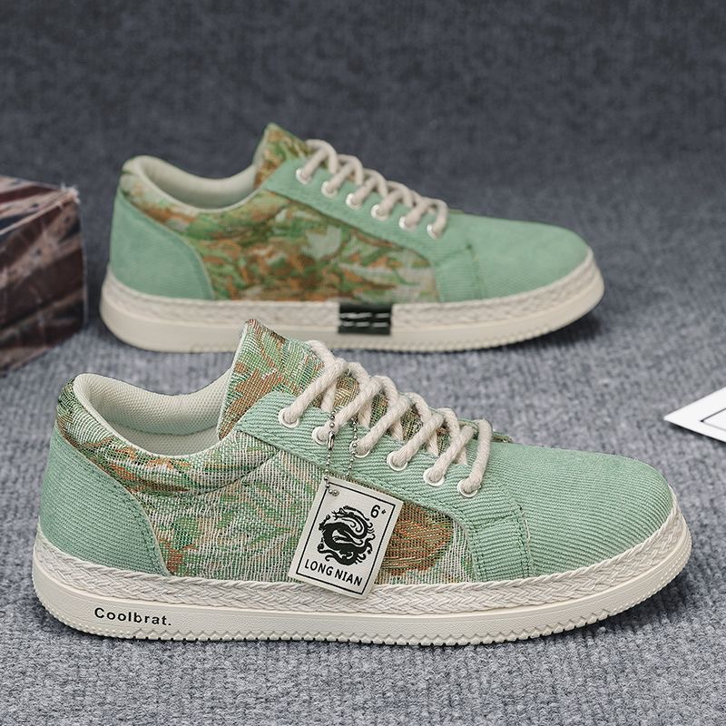 Zapatos de lona para hombres de verano transpirables tendencia universal zapatos de skate deportivos casuales de suela baja zapatos de lino de estudiantes zapatos de moda