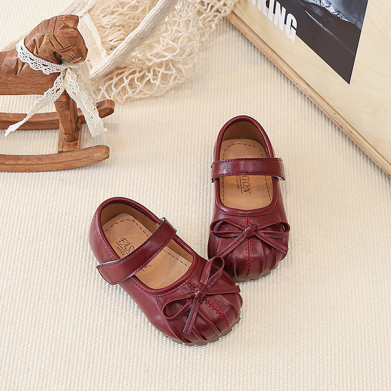 Zapatos casuales de moda de niñas versátiles 2026 verano nuevos zapatos de arco para niños zapatos de Lefour pequeños zapatos de cuero suaves fragrantes image 4