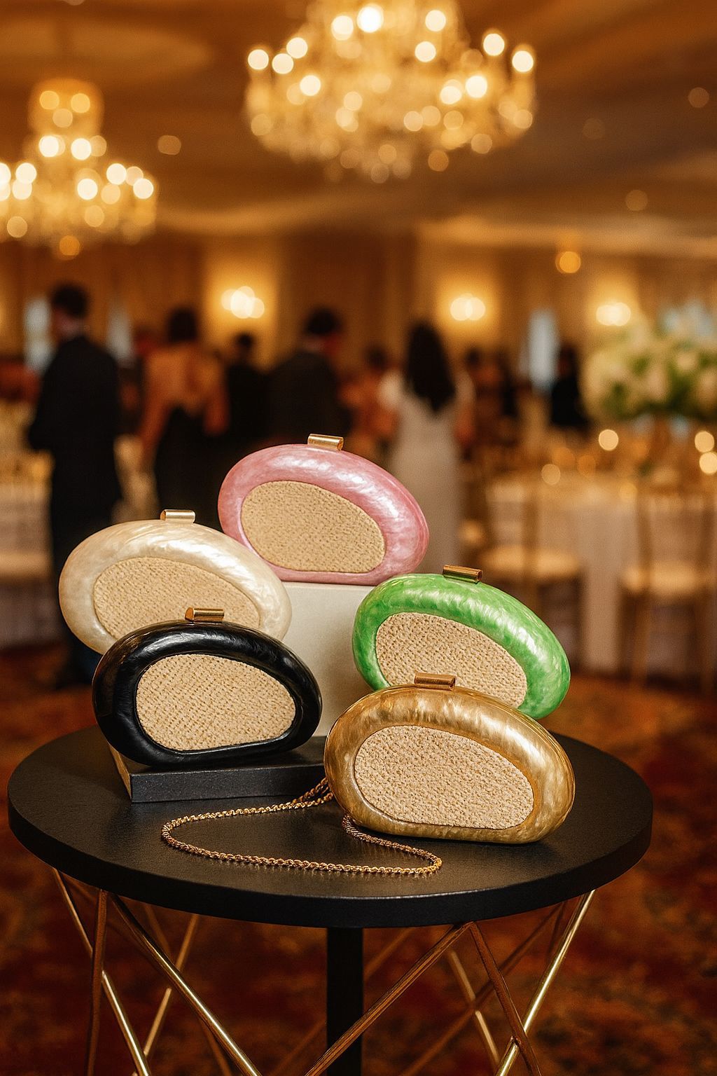 Elegante pochette in acrilico da donna con esclusivo design a conchiglia per feste serali, matrimoni, uso quotidiano, pochette in acrilico per cene di nozze_voghion.com