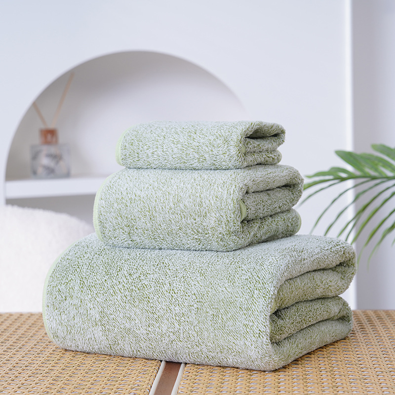 Juego de tres piezas lleno de estrellas, verde