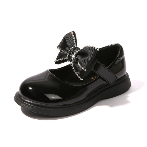 Girls' leather shoes, little girls' new soft-soled children's shoes, little princess black single shoes, student performance shoes, girl's flower children's shoes