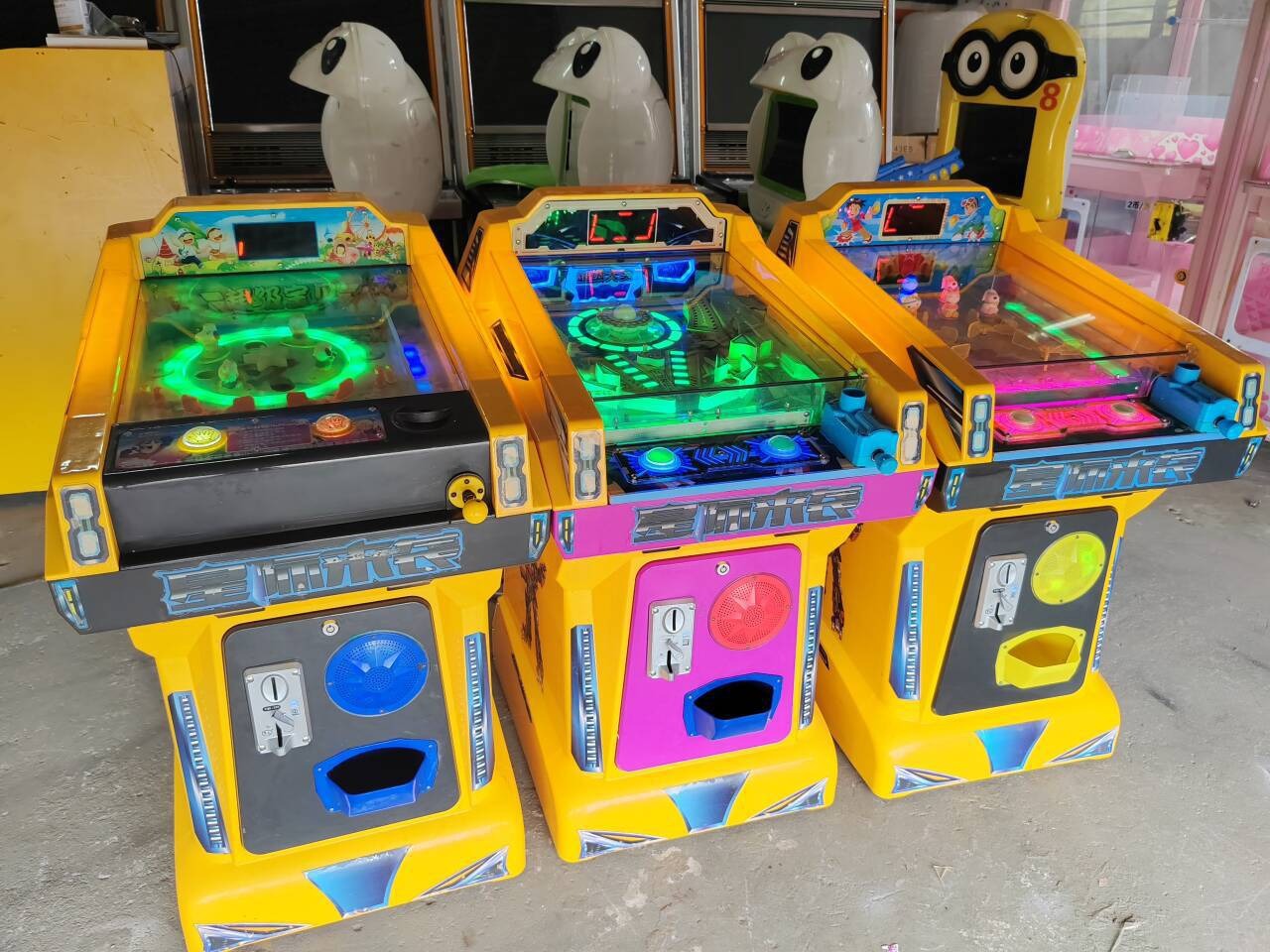 Second hand interstellar pinball machine