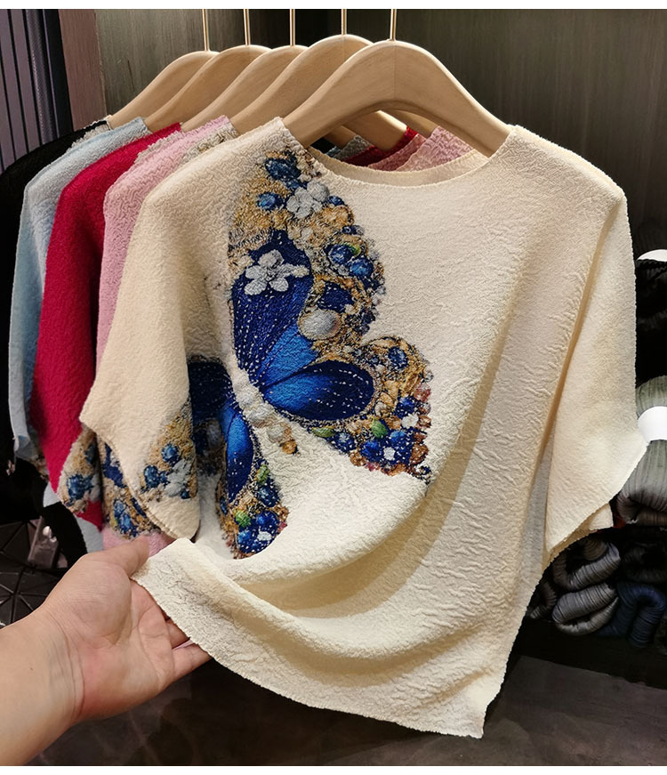 Áo thun nữ cổ tròn tay cánh dơi in hình bướm dáng rộng — Màu xanh lam nhạt, Màu đen chi tiết 1