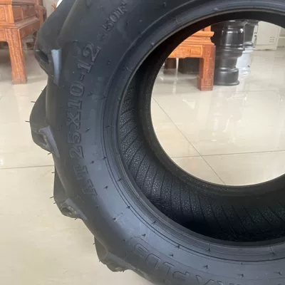 Yolsuzluq şinləri Off-Road Vehicle Tires