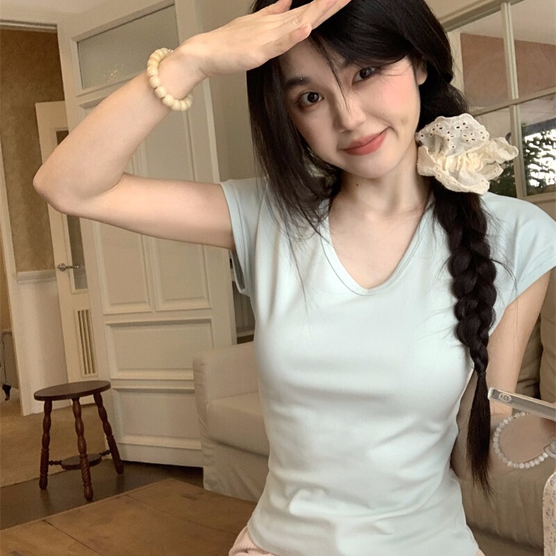 Short-Sleeved T-Shirt for Women, Short Style, Unique and Beautiful for Summer, Slim Fit, Exposed Navel, High Waist, Irregular Design, Slimming, Hot Girl Style, V-Neck Top