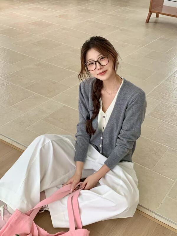 2025早秋新V领假两件系扣外套拼色女针织开衫宽松百搭软糯亲肤韩|undefined