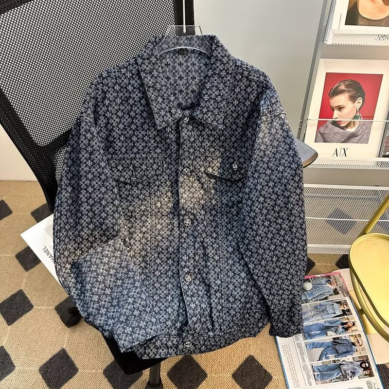 Denim leggero con risvolto di marca alla moda e di lusso per la nuova giacca casual ampia e arricciata di fascia alta da uomo_voghion.com