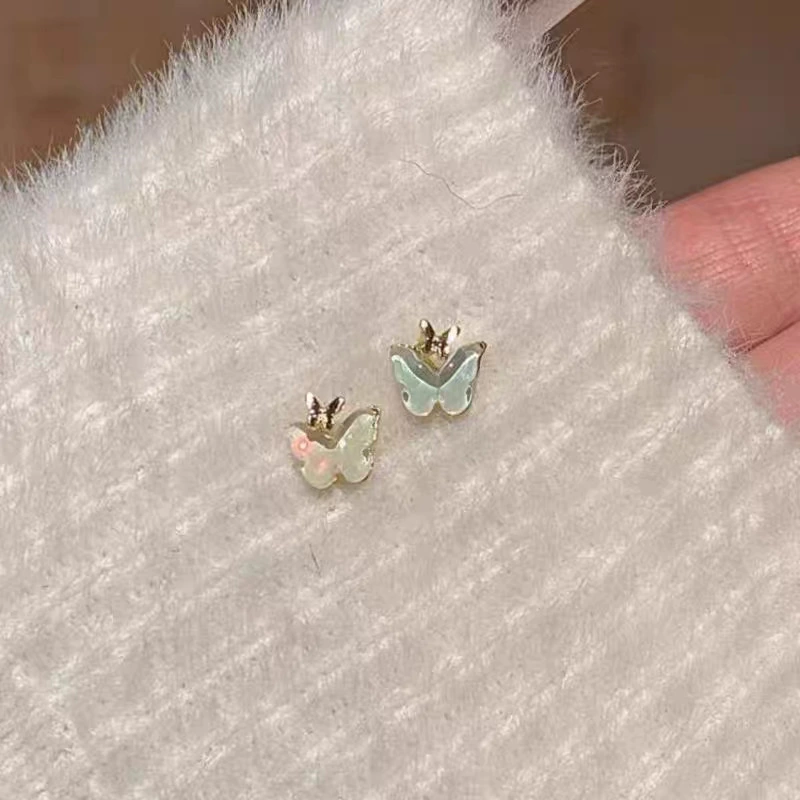 Серьги женские, акценты из жемчуга, яркий привлекательный стиль, несколько цветовых кодов