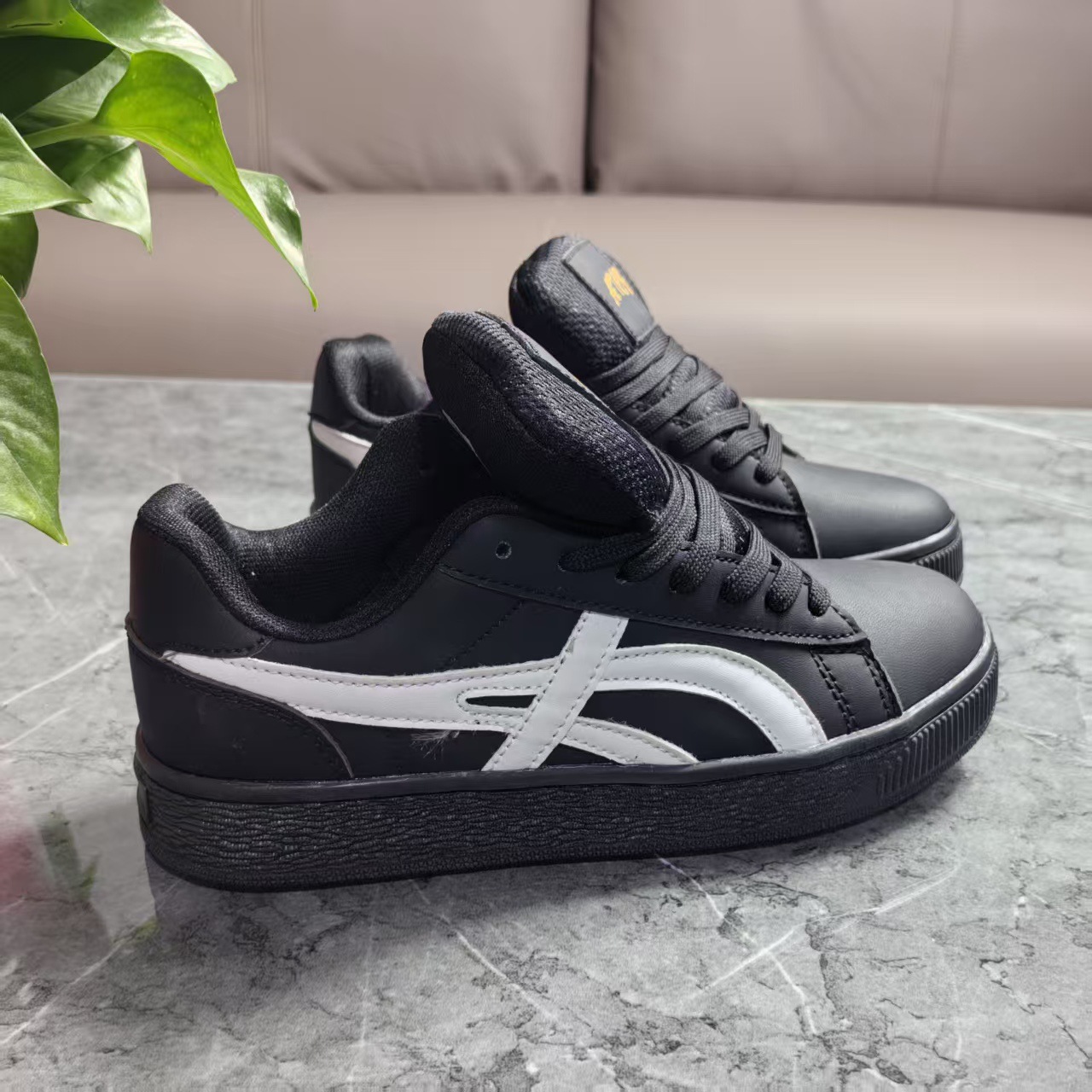 2025新款小众复古灰色厚底面包鞋ins国潮新中式学生街拍滑板鞋女