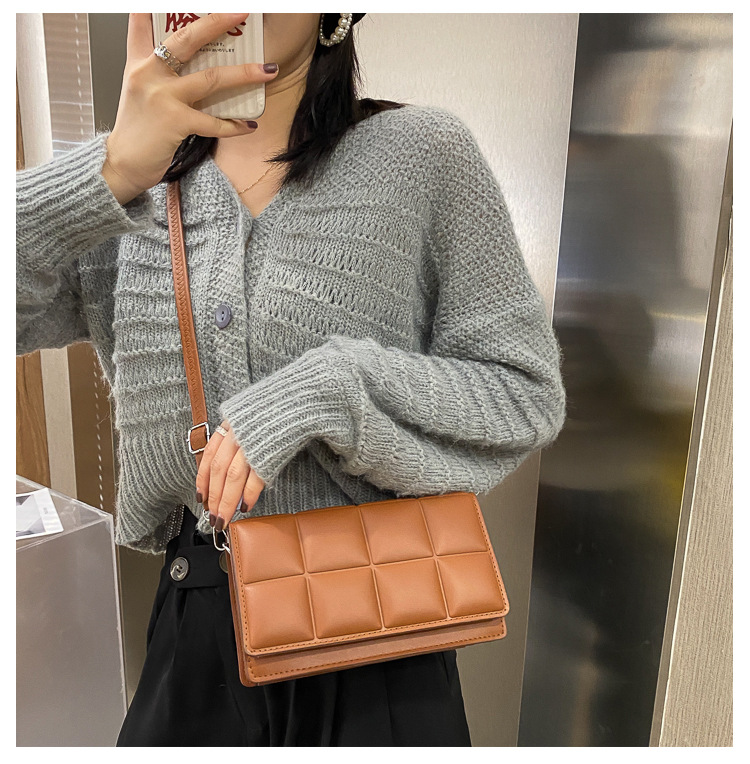 Women's Small Pu Leather Solid Color Fashion Square Flip Cover Crossbody Bag display picture 34