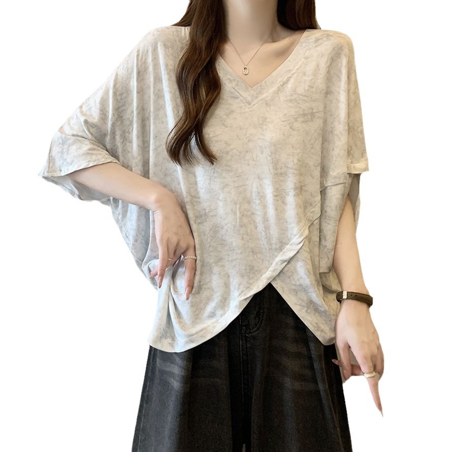 Tops con cuello en V con manga de murciélago teñido anudado irregular de gran tamaño para mujer, nuevo estilo de verano suelto y delgado mm camiseta de manga corta para mujer image 6
