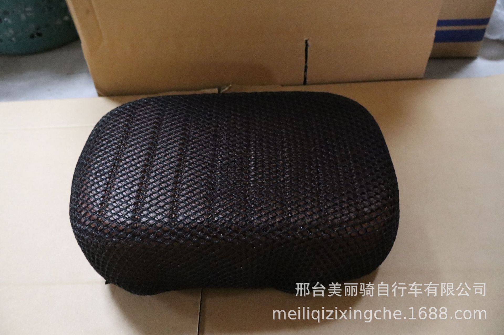 Universal Sun Protection Seat Cover for Front and Rear Seats of Electric Vehicles, Sun Protection Cover, Heat Insulation Seat Cushion Cover, Heat Insulation and Breathable Seat Cushion Cover