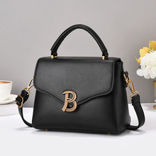 �؃r̎������2025��С���μ�б������e�ٴ�Ů������������С����