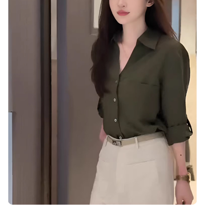 Áo sơ mi nữ tay dài cổ V rộng, chất liệu mềm mại, form suông thoáng mát — Xanh ngọc lam tốicolor, màu trắng chi tiết 4