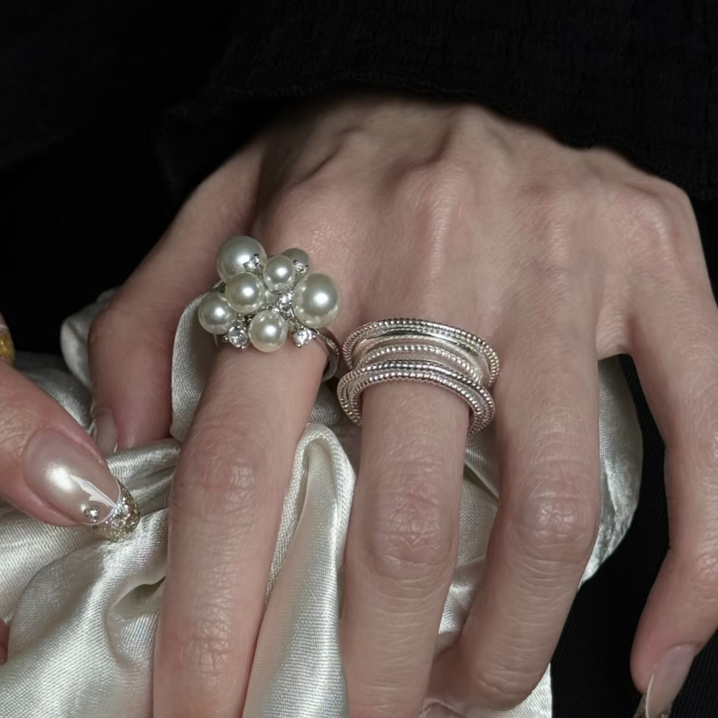 Small design ring with stone pearl with zircon