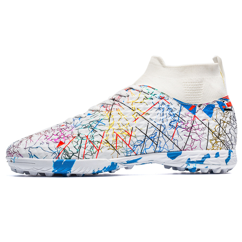 2025 nuevos zapatos de fútbol transfronterizos nuevos juegos de clavos transfronterizos para hombres clavos al por mayor antideslizantes adolescentes