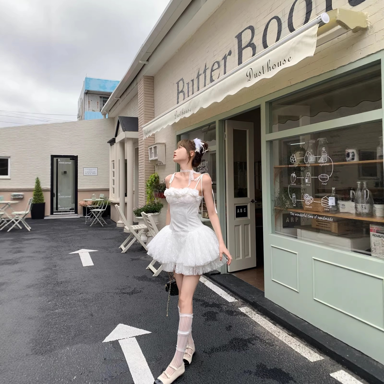 越韩小鱼 坠梦天鹅湖 纯白蕾丝蓬蓬仙女裙芭蕾裙纯欲仙气吊带裙