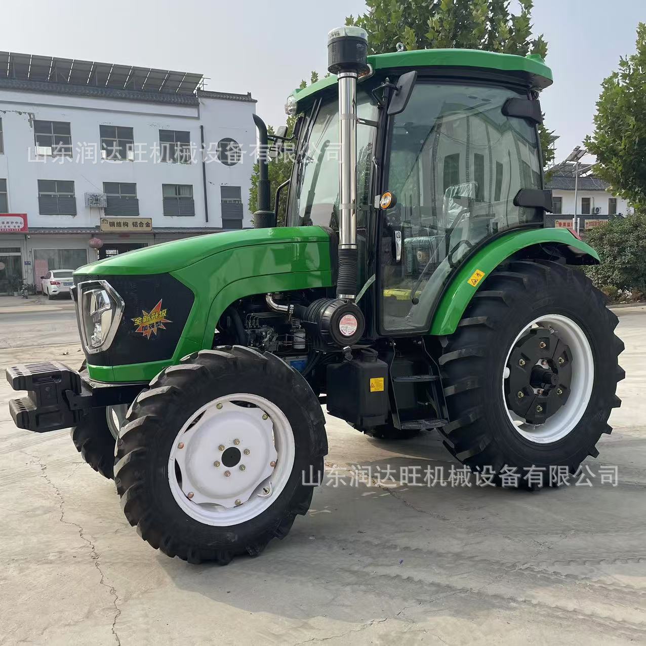 大马力的1204四驱轮式拖拉机 加粗加重后桥旋耕犁地打田机