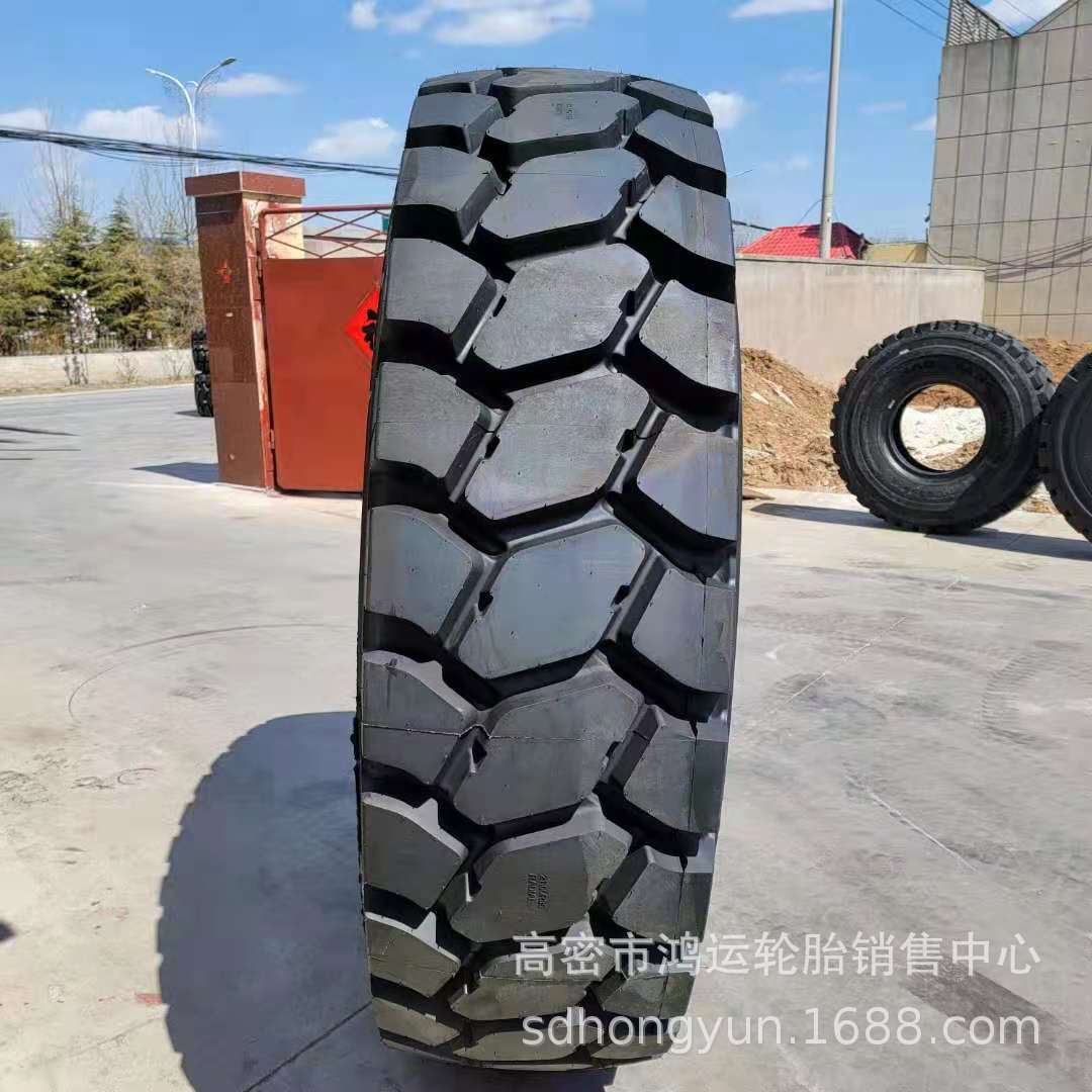 现货朝阳18.00r33 21.00R35 24.00r35 工程机械宽体自卸车轮胎