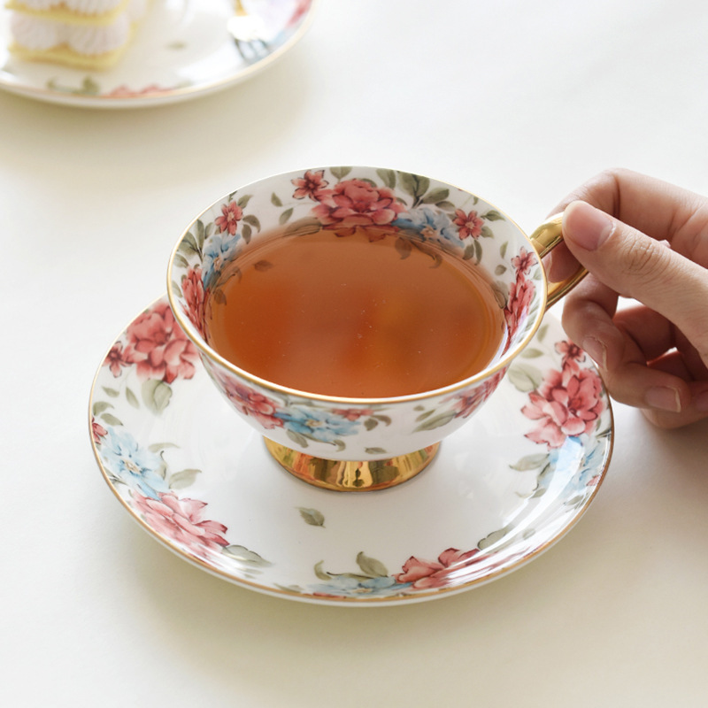 Taza de café pintada a mano con borde dorado, juego de colores bajo vidriado de estilo europeo, taza sencilla, taza de cerámica con caja de regalo, estilo retro