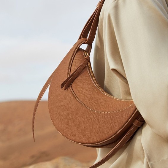 French polene Niche Shoulder Crossbody Bag Women's Litchi Pattern Crescent Bag Paris Genuine Leather Underarm Bag Saddle Bag